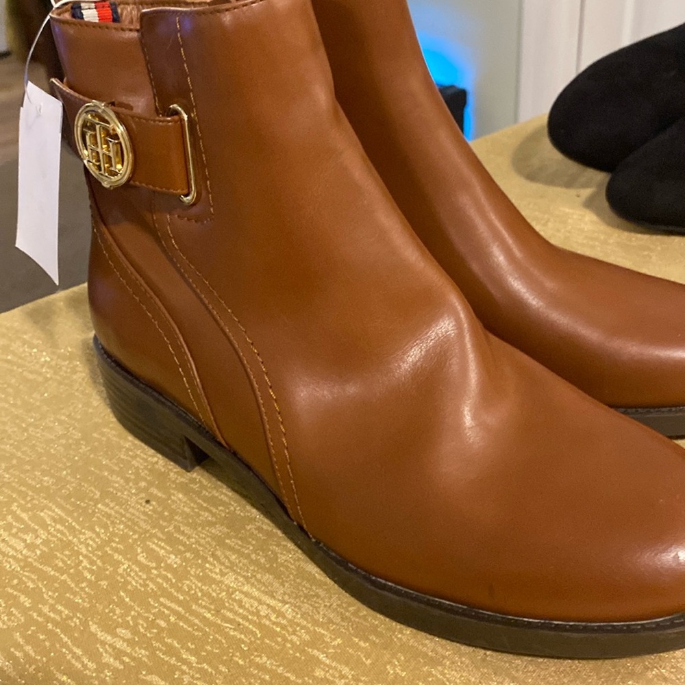 Tommy Hilfiger shoe boot